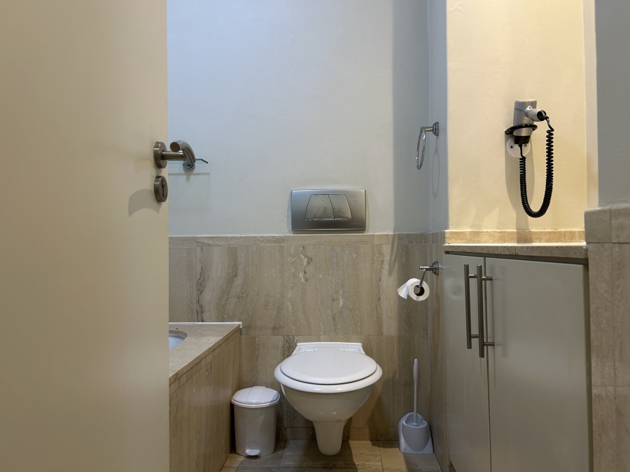 To Let 2 Bedroom Property for Rent in Lagoon Beach Western Cape